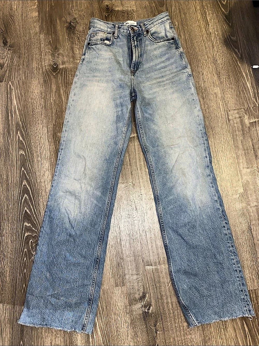 Zara Wide Leg Jeans in Blue Waist 26